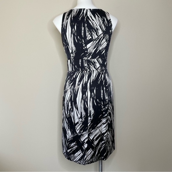Ann Taylor Black and White Patterned Silk Sleeveless Dress - Picture 2 of 9